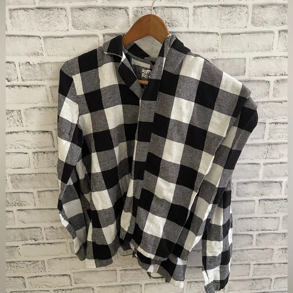 Women’s two-piece Jammie’s for Families B&W Buffalo plaid pajama set Size Medium - Picture 2 of 3